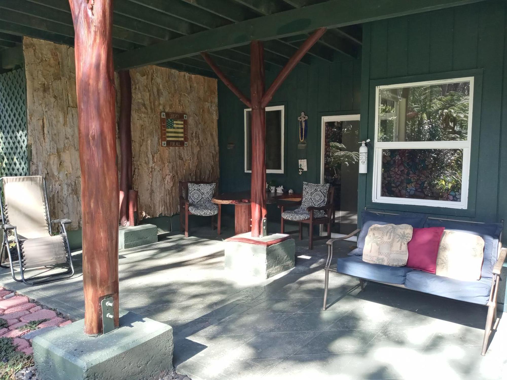 Aloha Crater Lodge Volcano Exterior photo