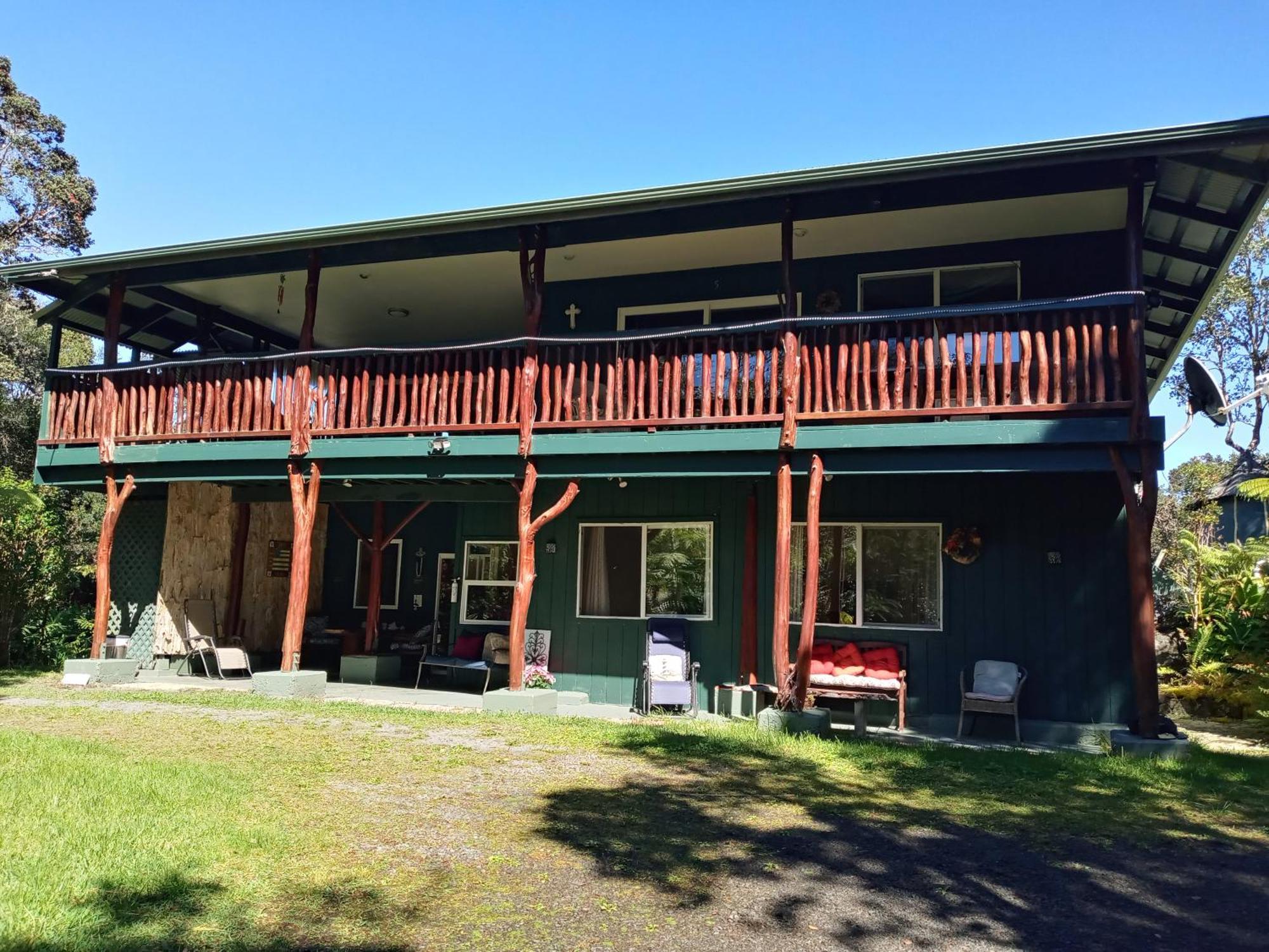 Aloha Crater Lodge Volcano Exterior photo