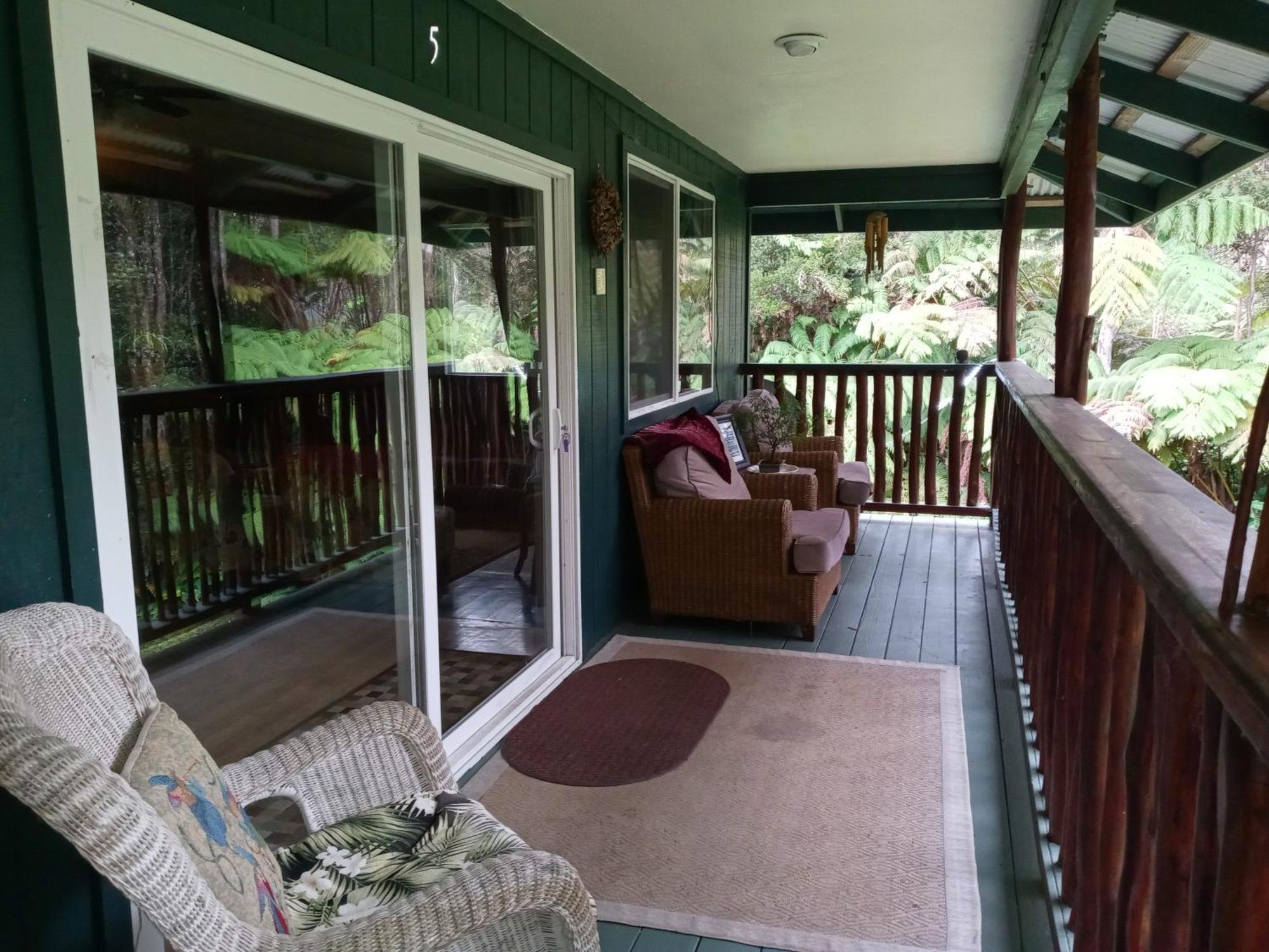 Aloha Crater Lodge Volcano Exterior photo