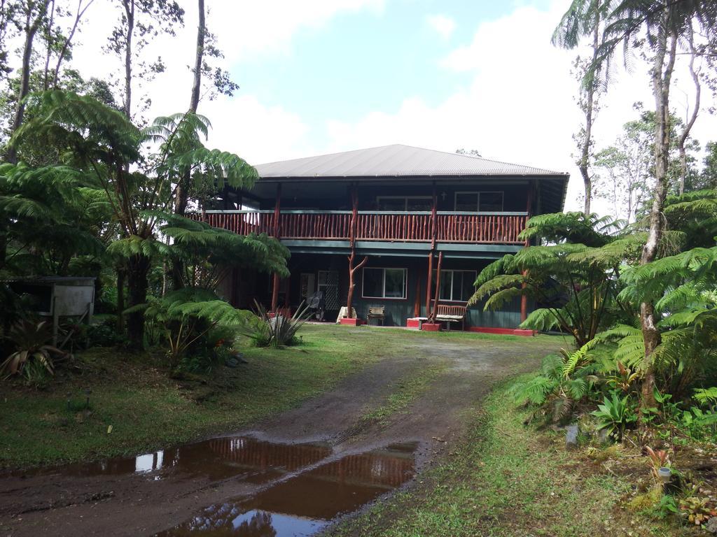 Aloha Crater Lodge Volcano Exterior photo